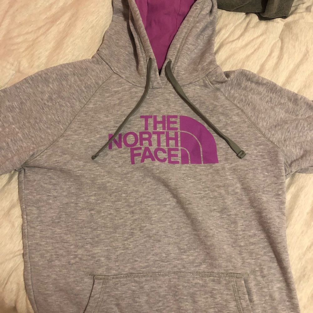 North Face Hoodie/Sweatshirt. Amazing Condition